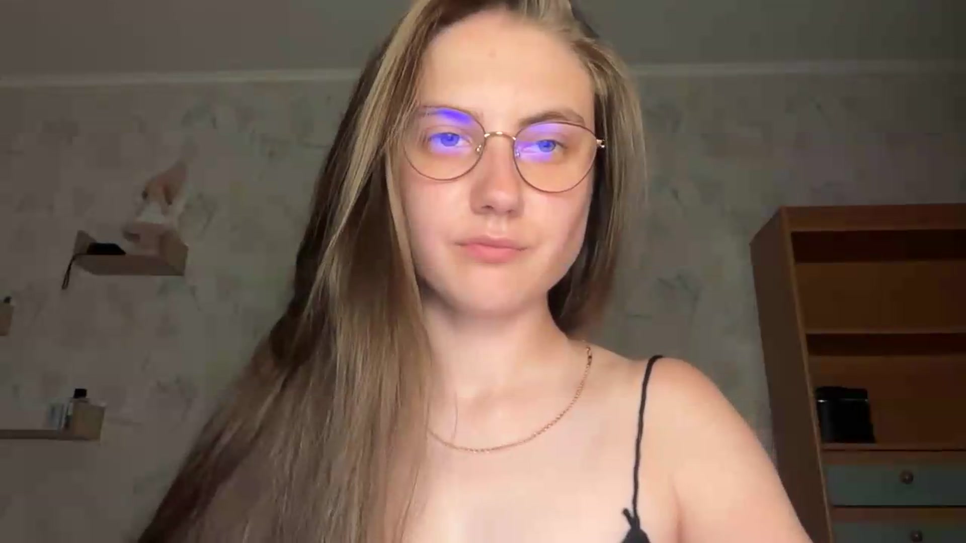 Gallery image thumbnail from ElaraCrimson's myfreecams stream on, 08/06/2026, 18:12 image 8 of 20