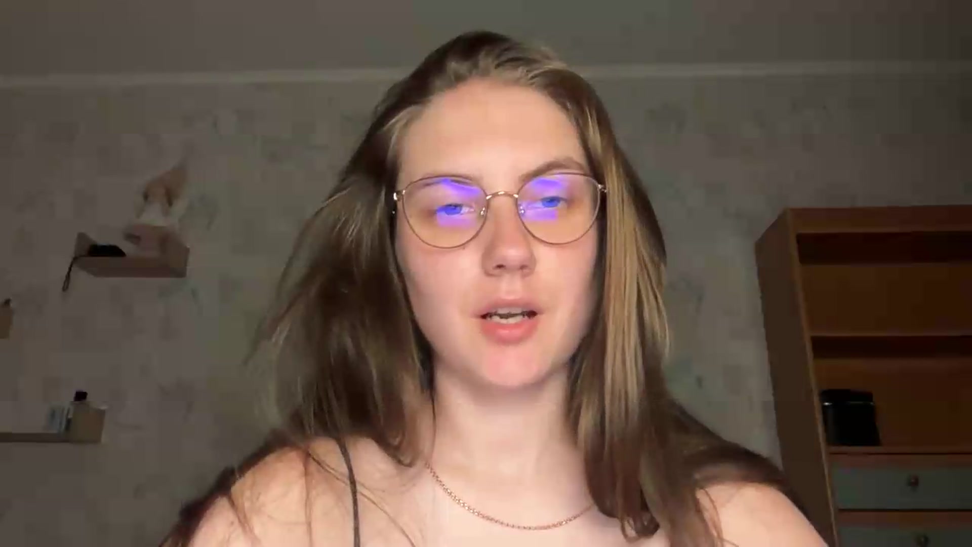 Gallery image thumbnail from ElaraCrimson's myfreecams stream on, 08/06/2026, 18:12 image 12 of 20