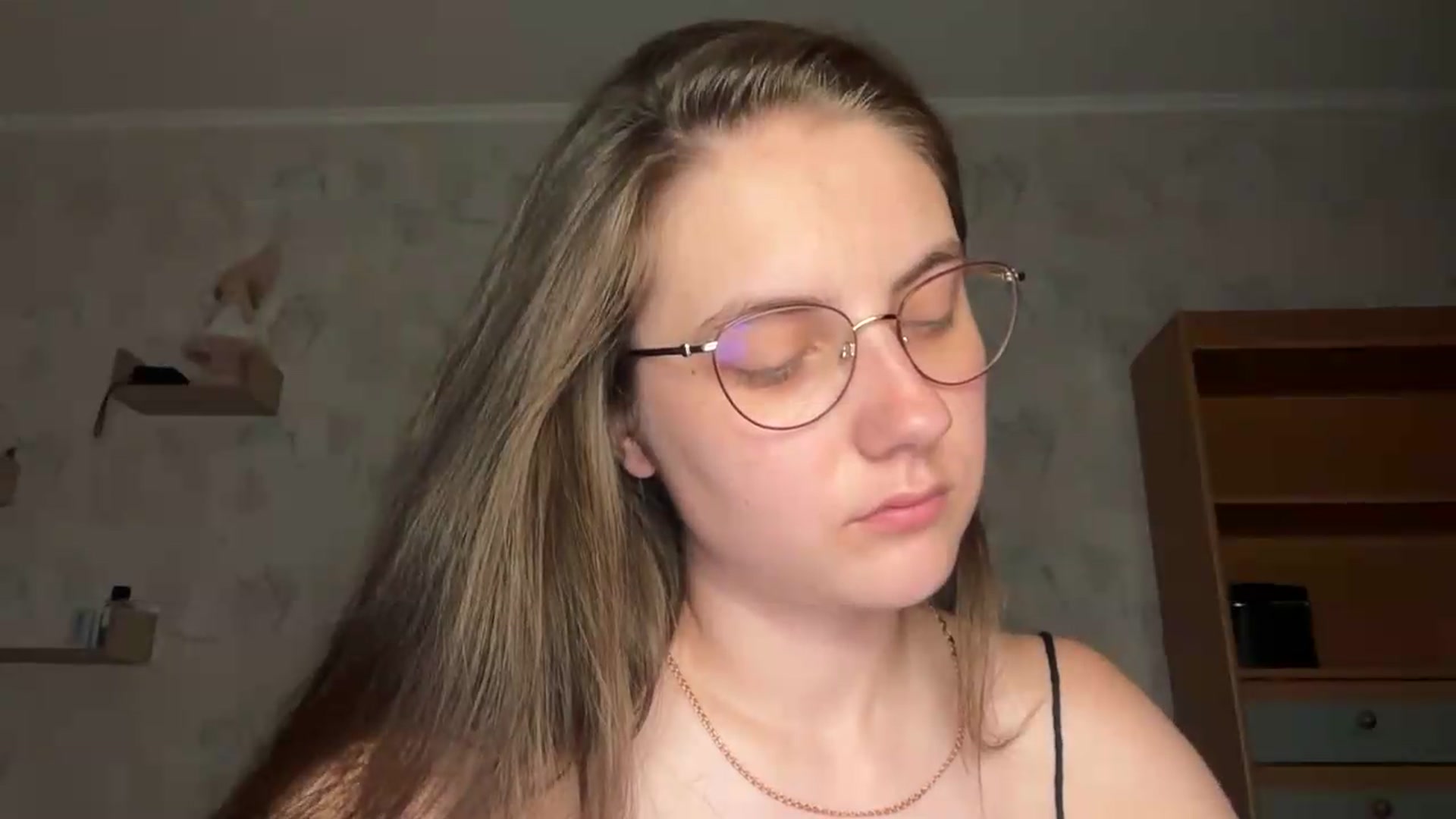 Gallery image thumbnail from ElaraCrimson's myfreecams stream on, 08/06/2026, 18:12 image 18 of 20