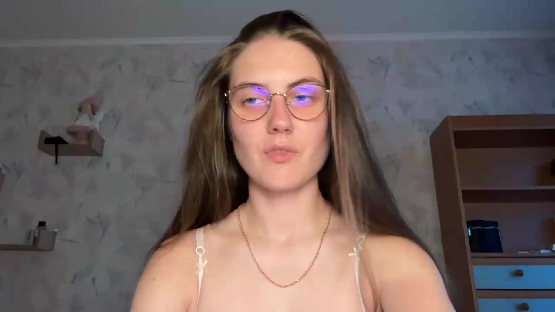 Gallery image thumbnail from ElaraCrimson's myfreecams stream on, 08/11/2026, 14:41 image 4 of 20