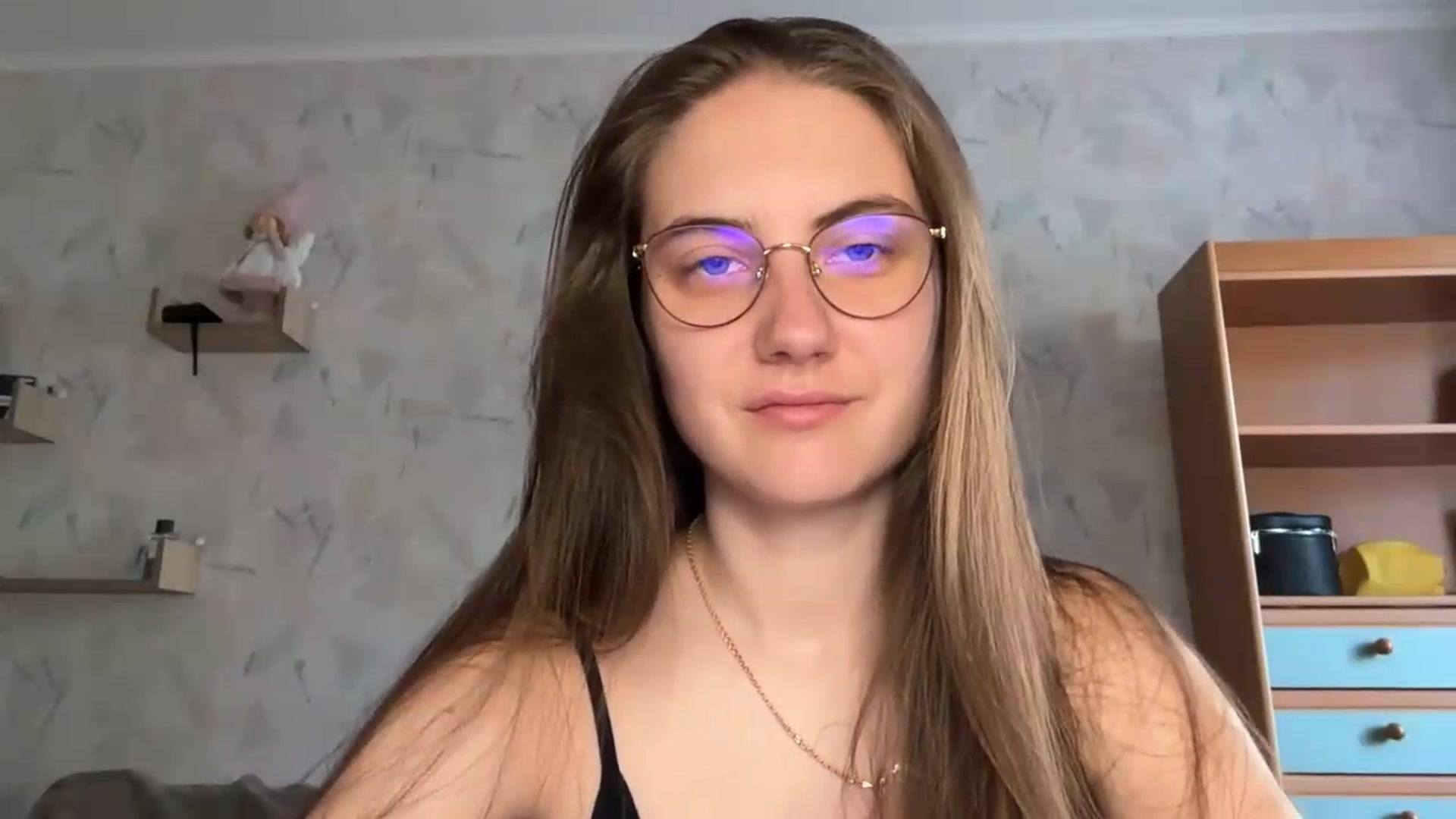 Gallery image thumbnail from ElaraCrimson's myfreecams stream on, 08/12/2026, 09:13 image 3 of 20