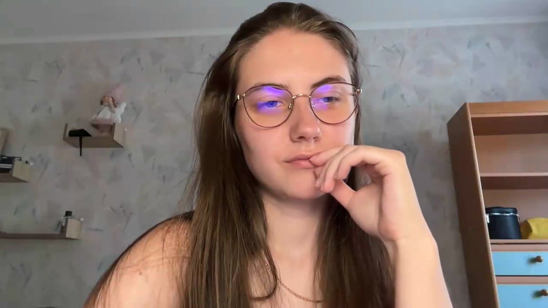 Gallery image thumbnail from ElaraCrimson's myfreecams stream on, 08/12/2026, 09:13 image 19 of 20
