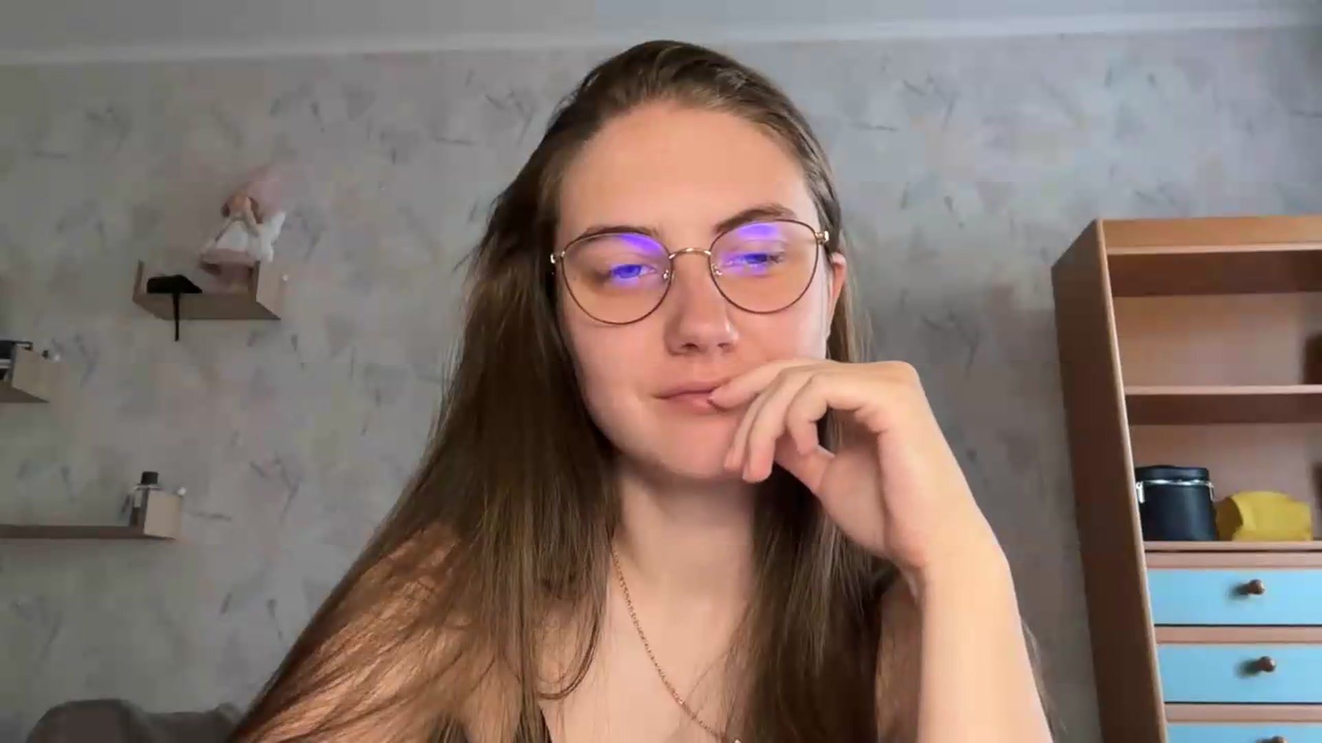 Gallery image thumbnail from ElaraCrimson's myfreecams stream on, 08/12/2026, 09:13 image 7 of 20