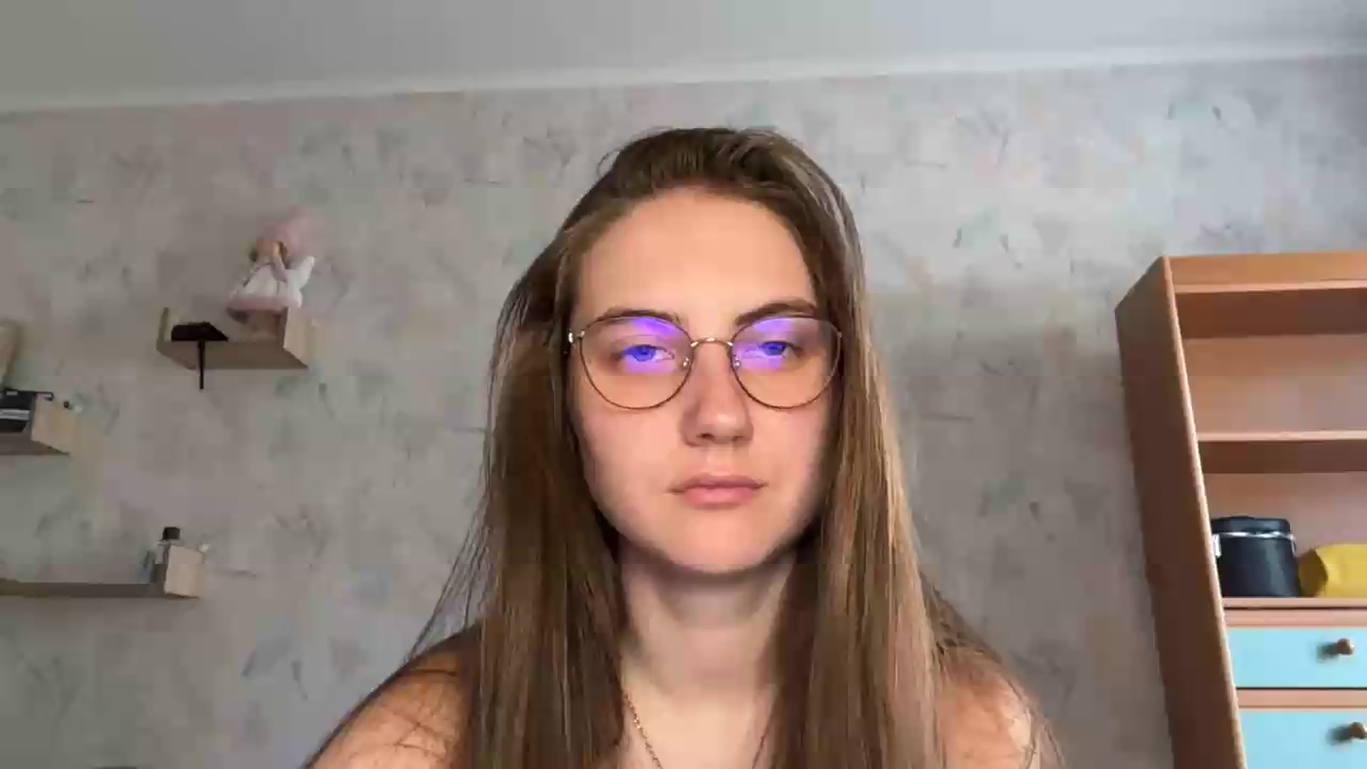 Gallery image thumbnail from ElaraCrimson's myfreecams stream on, 08/12/2026, 09:13 image 17 of 20