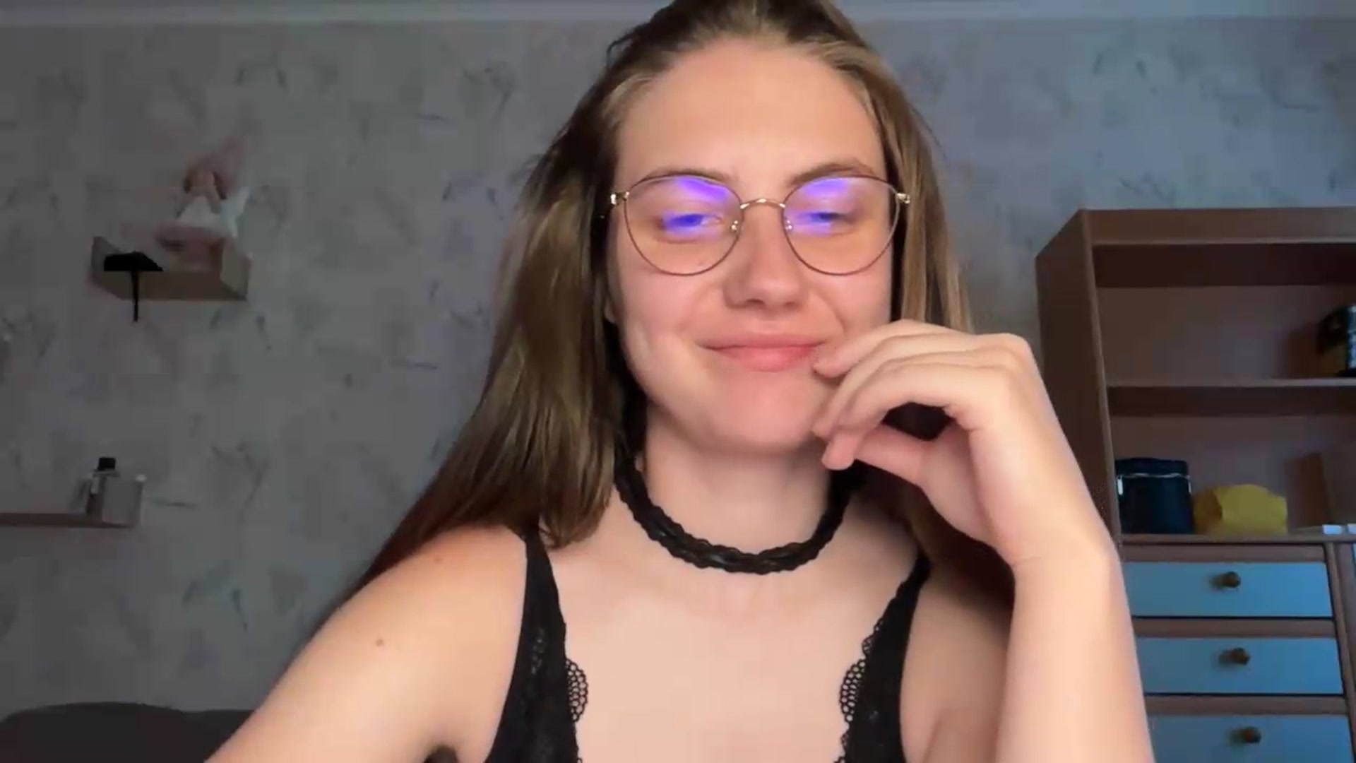 Gallery image thumbnail from ElaraCrimson's myfreecams stream on, 08/12/2026, 12:08 image 2 of 20