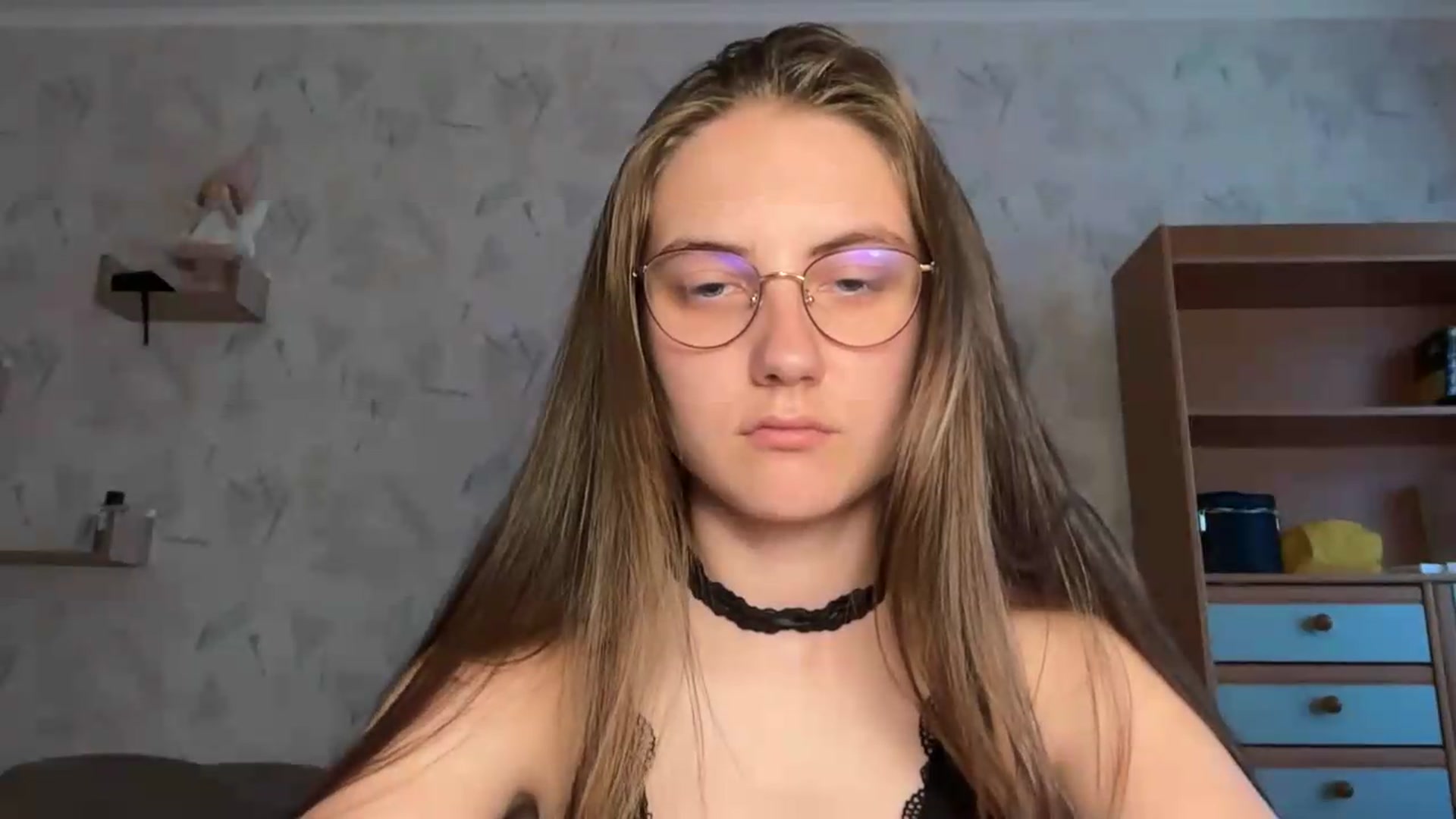 Gallery image thumbnail from ElaraCrimson's myfreecams stream on, 08/12/2026, 12:08 image 6 of 20