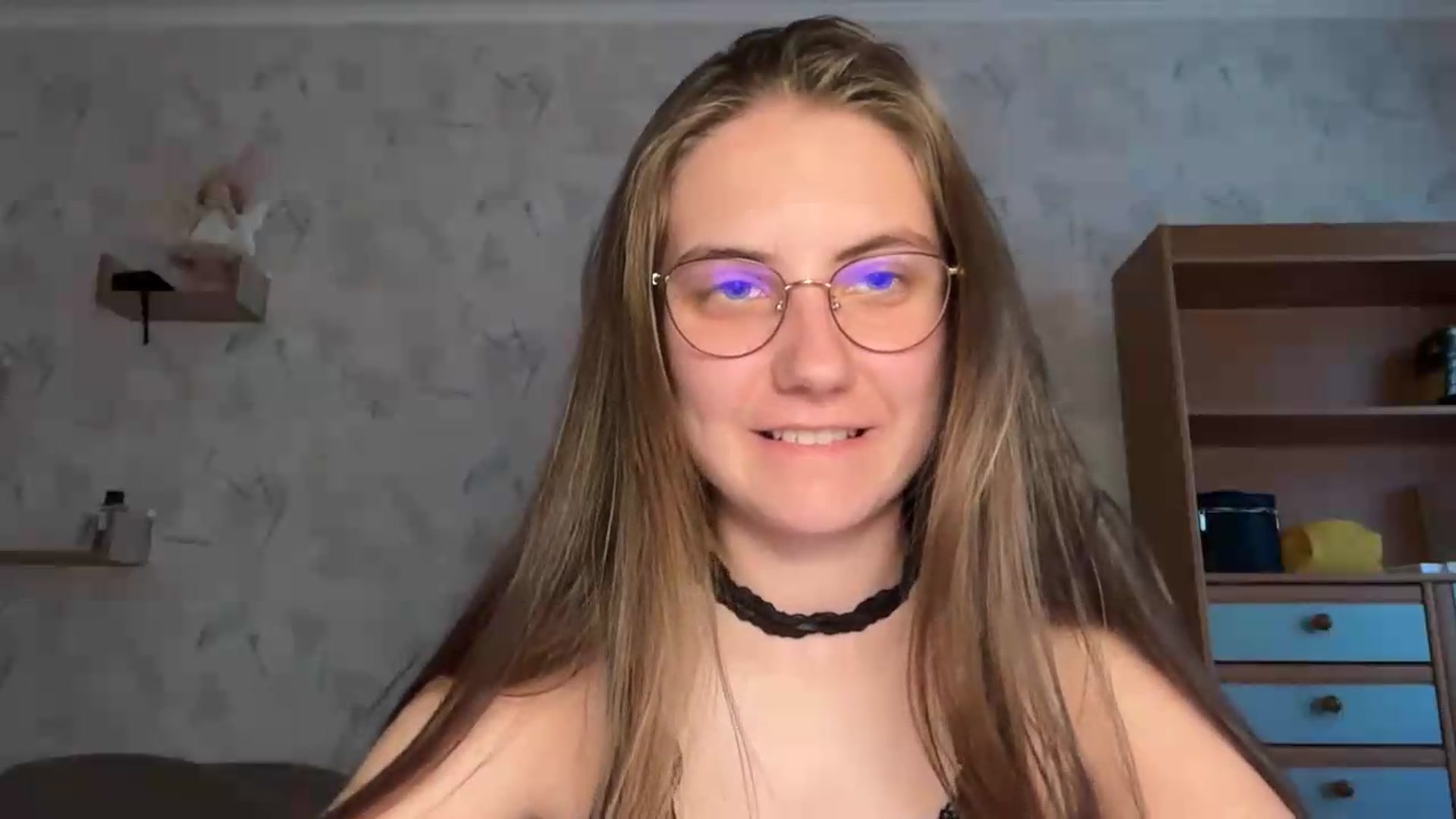 Gallery image thumbnail from ElaraCrimson's myfreecams stream on, 08/12/2026, 12:08 image 7 of 20
