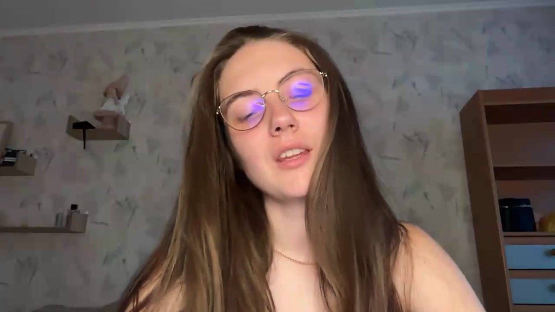 Gallery image thumbnail from ElaraCrimson's myfreecams stream on, 08/17/2026, 08:29 image 18 of 20