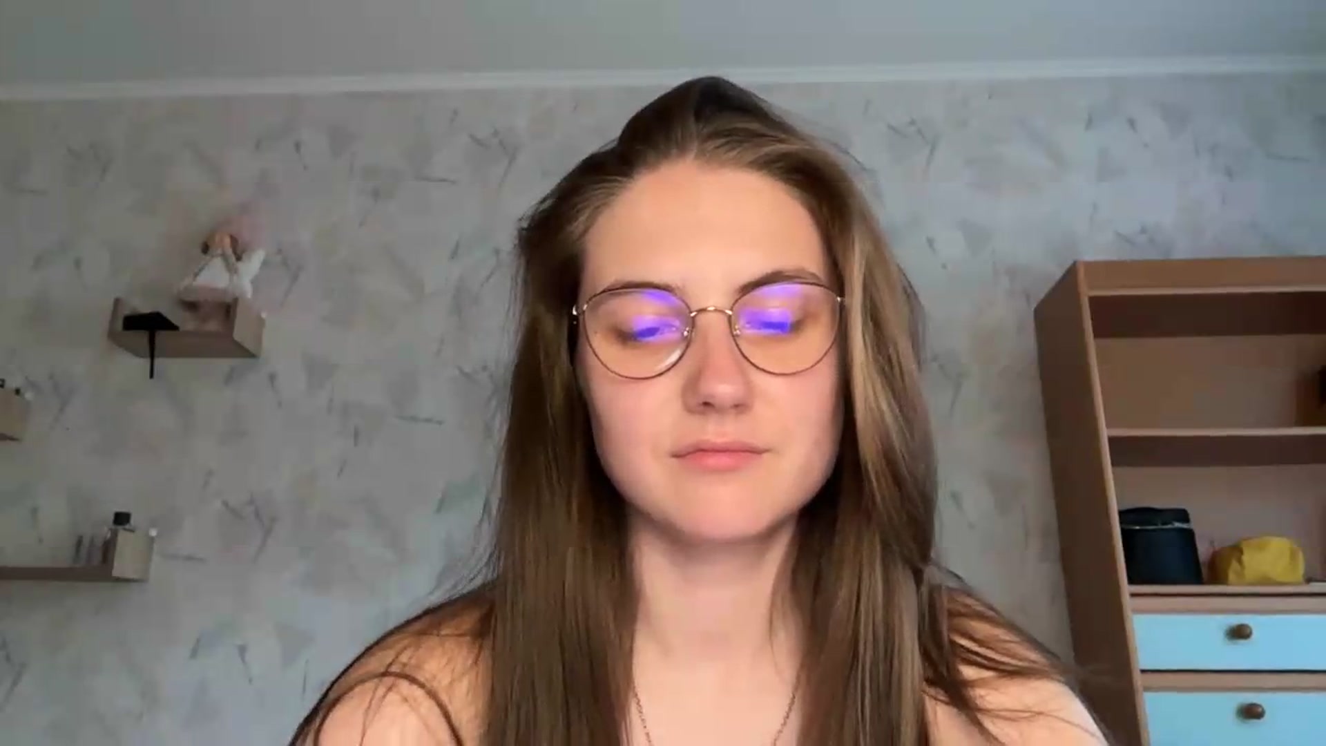 Gallery image thumbnail from ElaraCrimson's myfreecams stream on, 08/17/2026, 15:26 image 3 of 20