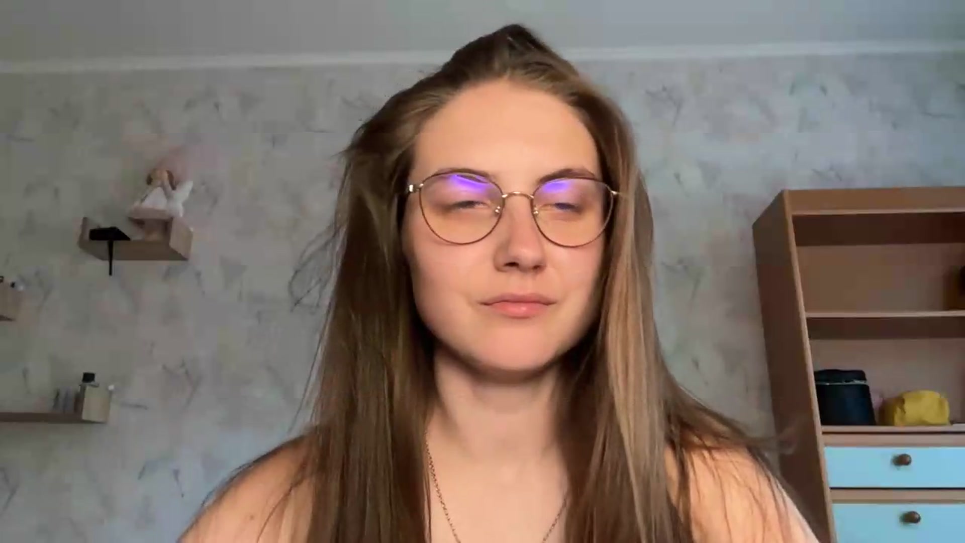 Gallery image thumbnail from ElaraCrimson's myfreecams stream on, 08/17/2026, 15:26 image 7 of 20