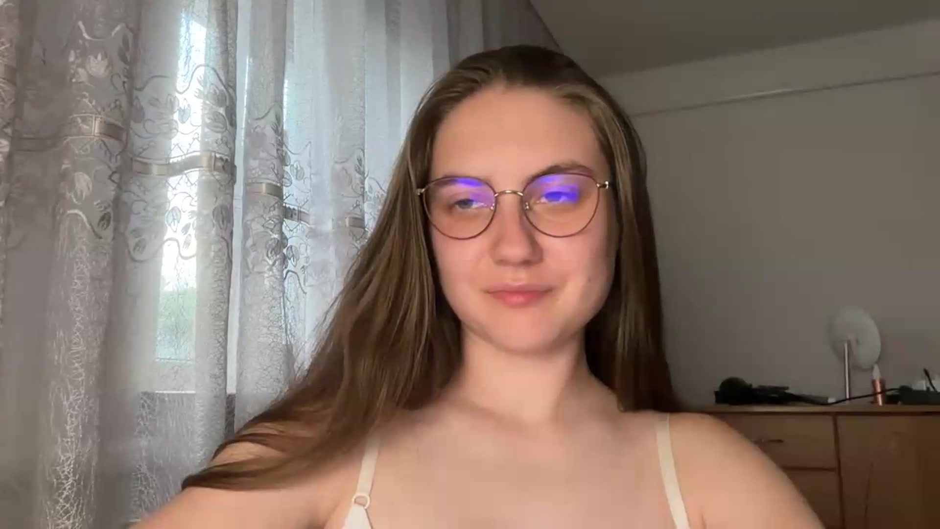 Gallery image thumbnail from ElaraCrimson's myfreecams stream on, 08/22/2026, 17:15 image 3 of 20