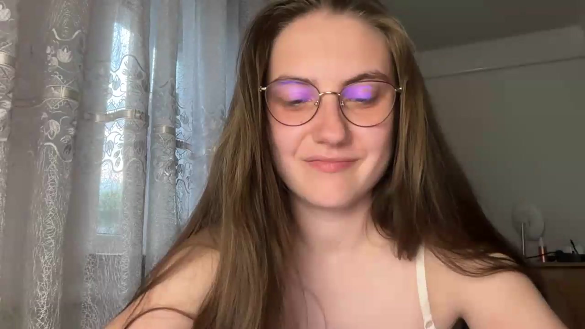 Gallery image thumbnail from ElaraCrimson's myfreecams stream on, 08/22/2026, 17:15 image 17 of 20