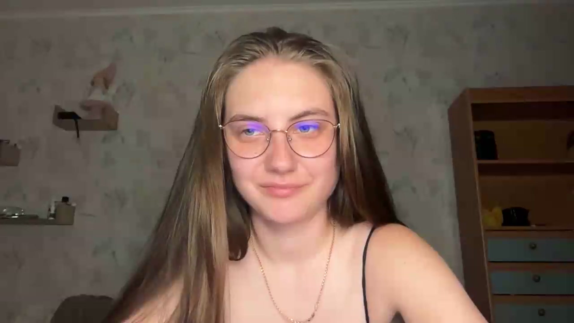 Gallery image thumbnail from ElaraCrimson's myfreecams stream on, 09/01/2026, 18:59 image 17 of 20