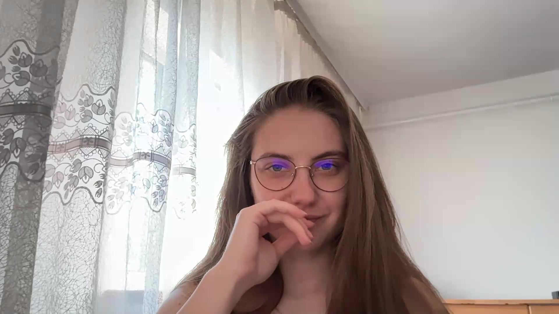 Gallery image thumbnail from ElaraCrimson's myfreecams stream on, 09/14/2026, 10:01 image 11 of 20