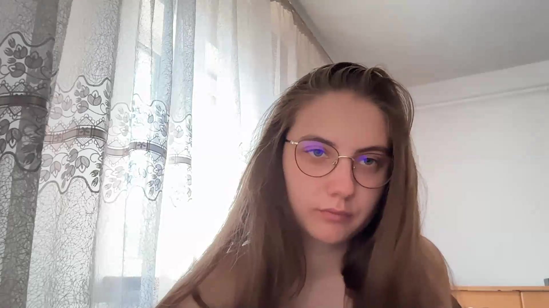 Gallery image thumbnail from ElaraCrimson's myfreecams stream on, 09/14/2026, 10:01 image 17 of 20
