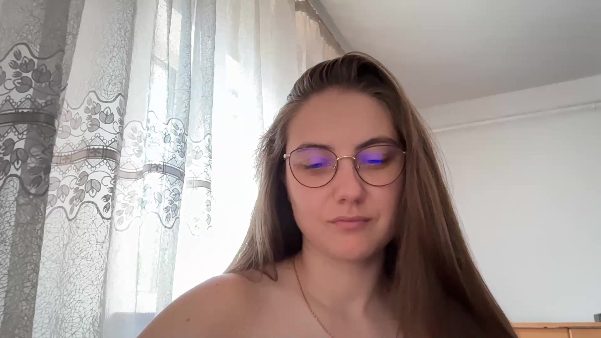 Gallery image thumbnail from ElaraCrimson's myfreecams stream on, 09/14/2026, 10:01 image 12 of 20