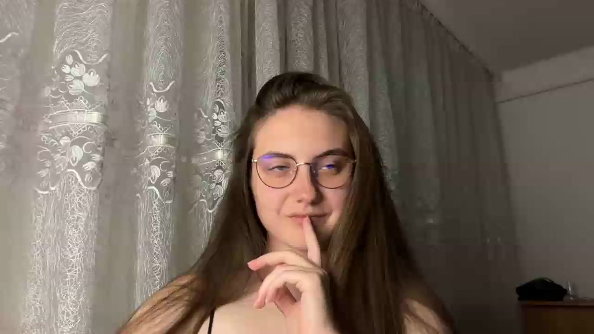 Gallery image thumbnail from ElaraCrimson's myfreecams stream on, 09/16/2026, 19:15 image 3 of 20