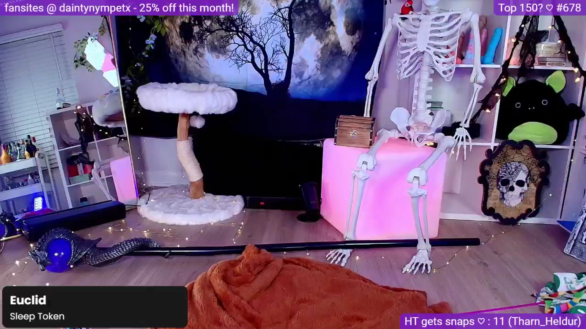 Gallery image thumbnail from Elara_x's myfreecams stream on, 10/18/2024, 03:14 image 6 of 20