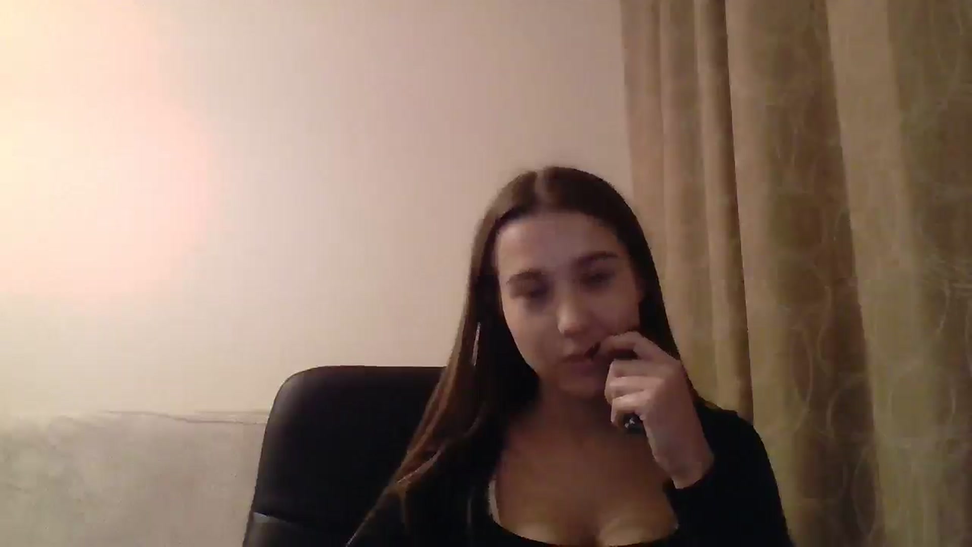 Gallery image thumbnail from ElariaVee's myfreecams stream on, 11/01/2025, 17:31 image 6 of 20