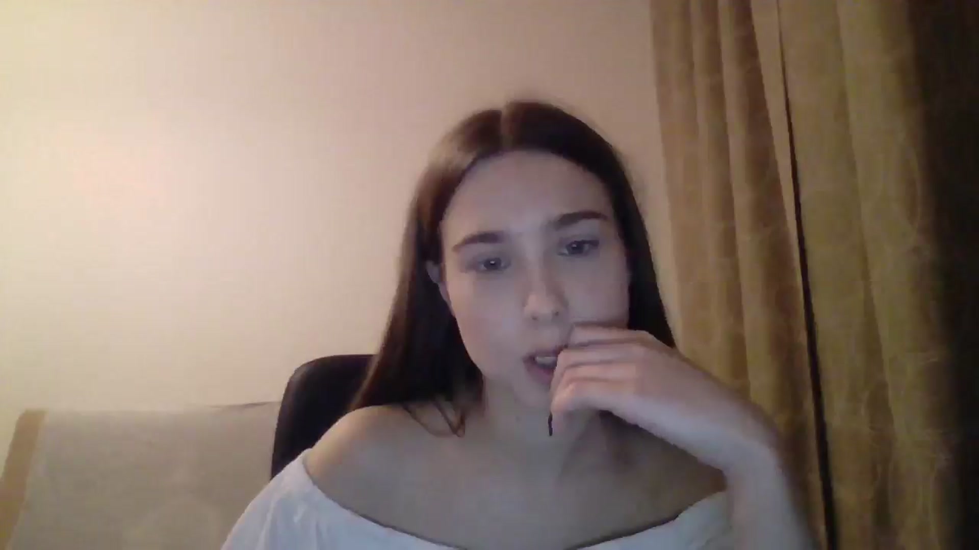 Gallery image thumbnail from ElariaVee's myfreecams stream on, 11/03/2025, 15:42 image 14 of 20