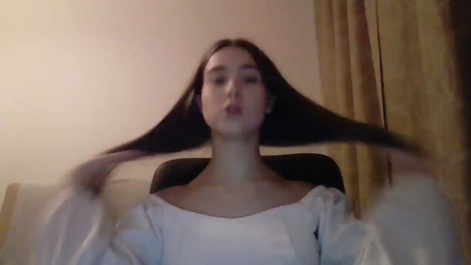 Gallery image thumbnail from ElariaVee's myfreecams stream on, 11/03/2025, 16:12 image 1 of 20
