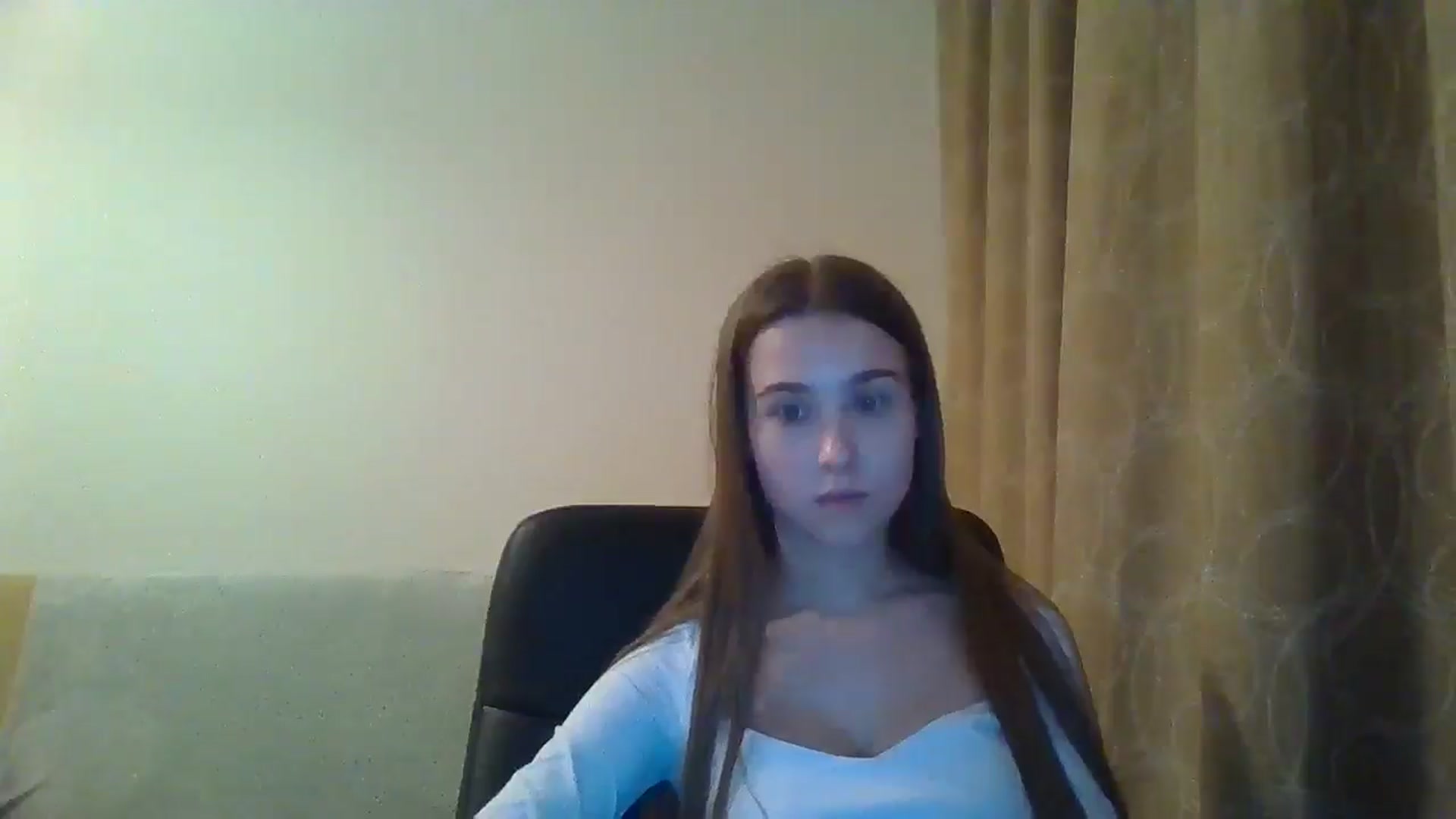 Gallery image thumbnail from ElariaVee's myfreecams stream on, 11/11/2025, 17:54 image 8 of 20