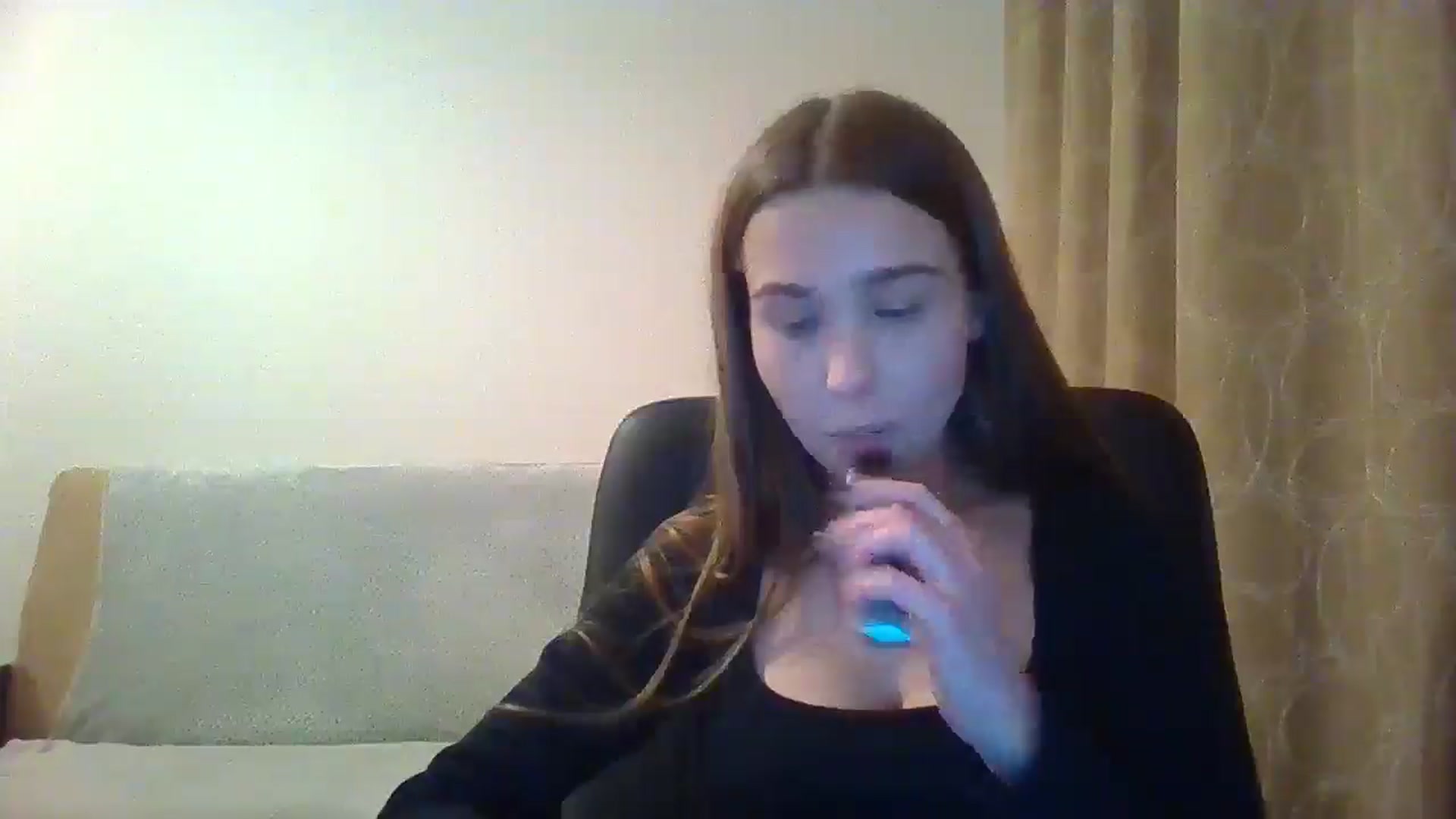 Gallery image thumbnail from ElariaVee's myfreecams stream on, 11/12/2025, 16:27 image 9 of 20