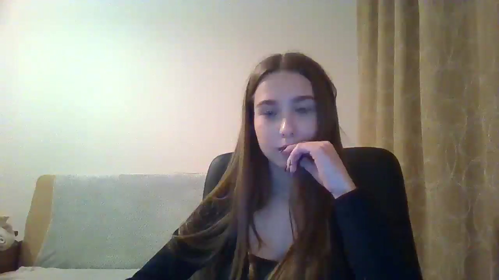 Gallery image thumbnail from ElariaVee's myfreecams stream on, 11/12/2025, 17:41 image 8 of 20