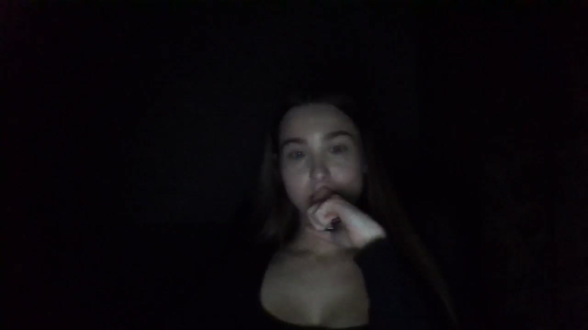Gallery image thumbnail from ElariaVee's myfreecams stream on, 11/12/2025, 18:18 image 18 of 20