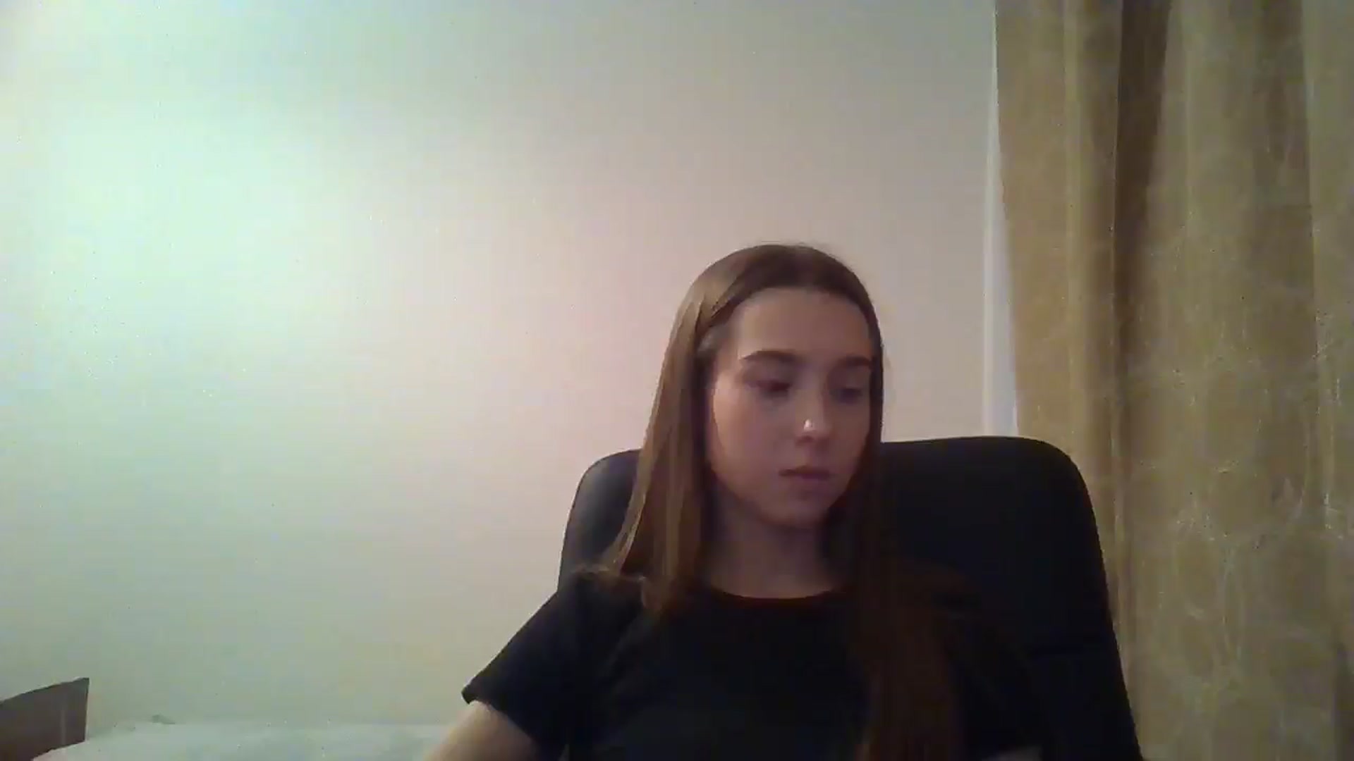 Gallery image thumbnail from ElariaVee's myfreecams stream on, 11/16/2025, 14:37 image 13 of 20
