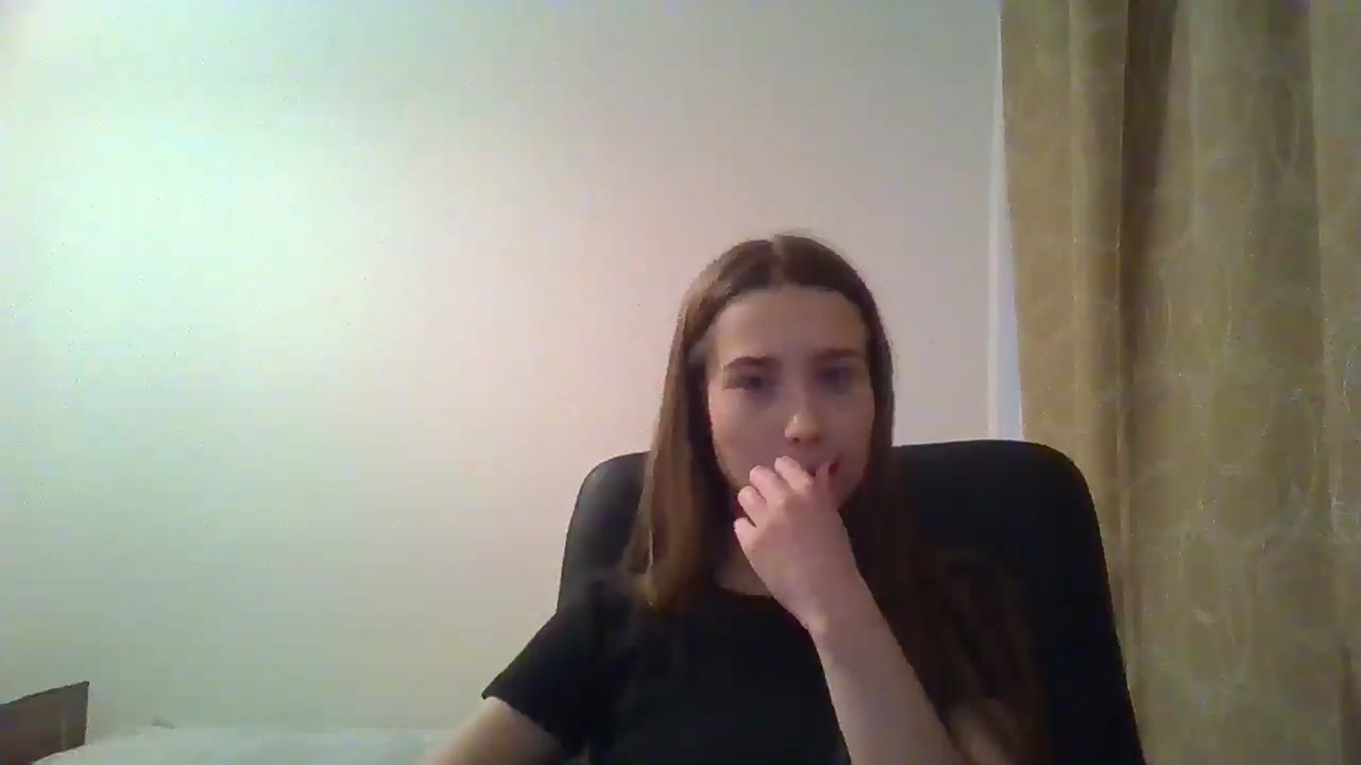 Gallery image thumbnail from ElariaVee's myfreecams stream on, 11/16/2025, 14:37 image 10 of 20
