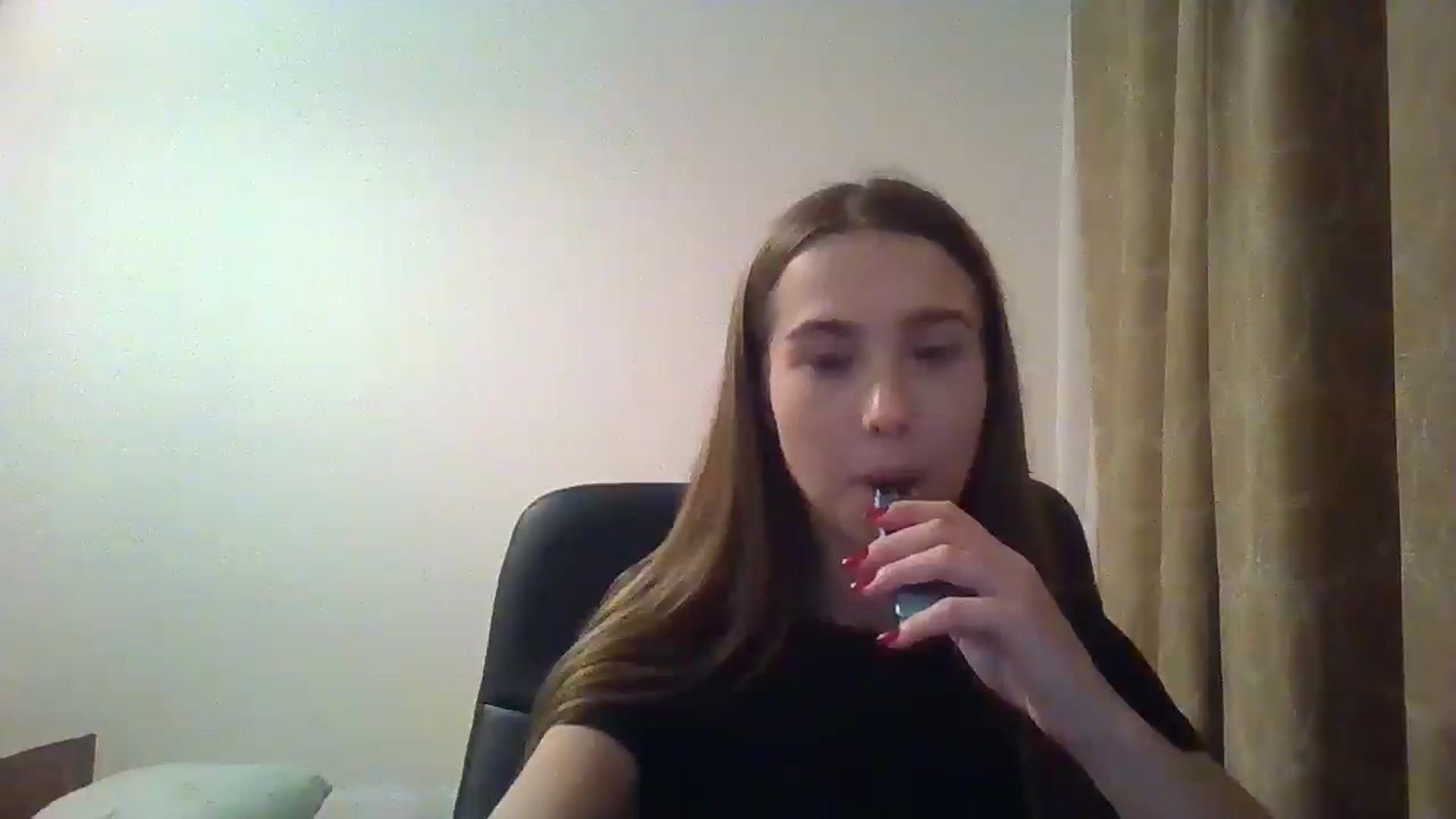 Gallery image thumbnail from ElariaVee's myfreecams stream on, 11/16/2025, 15:37 image 19 of 20