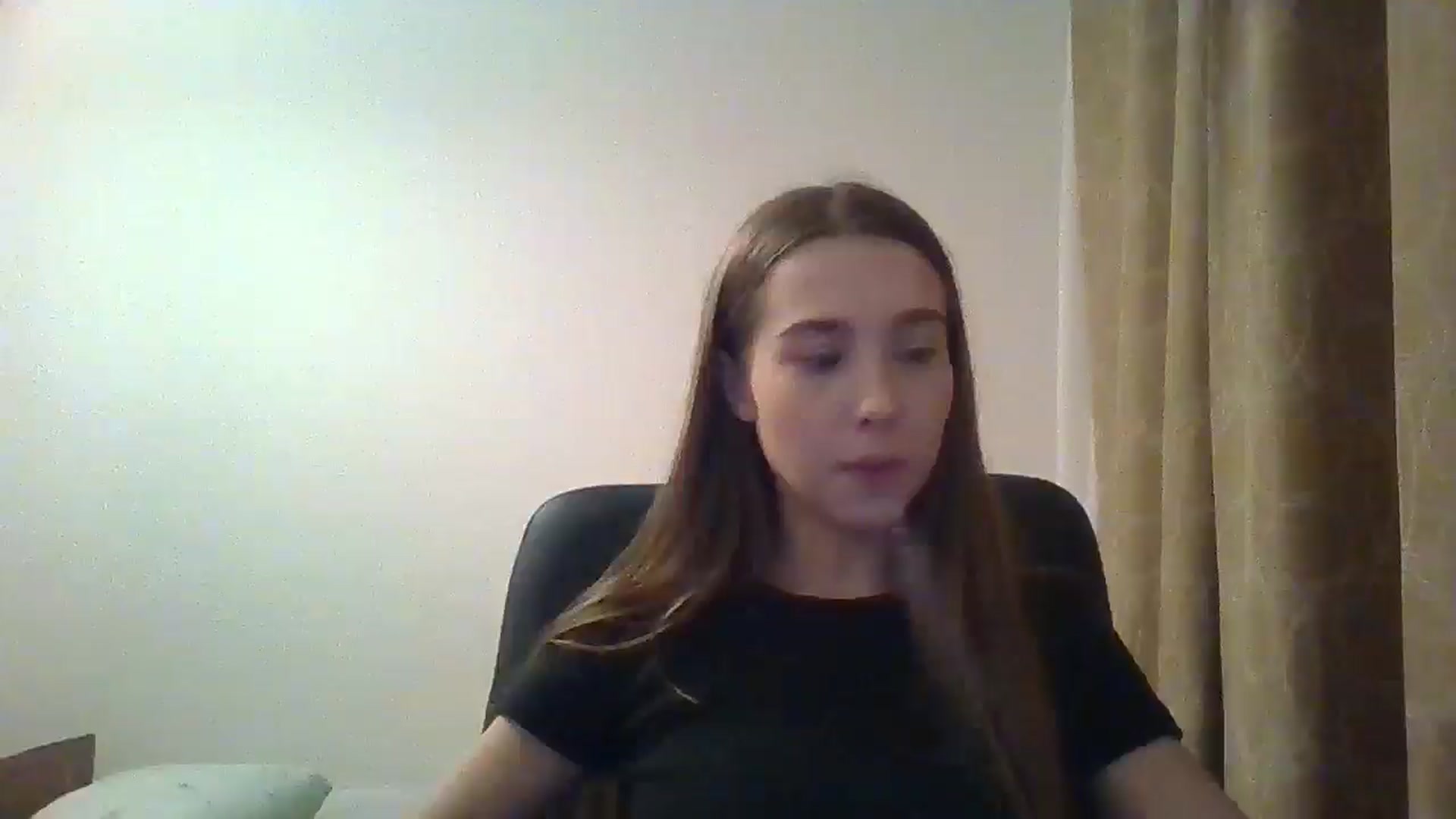 Gallery image thumbnail from ElariaVee's myfreecams stream on, 11/16/2025, 15:37 image 16 of 20