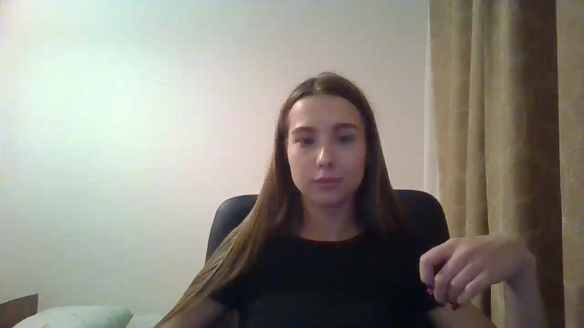Gallery image thumbnail from ElariaVee's myfreecams stream on, 11/16/2025, 15:37 image 14 of 20