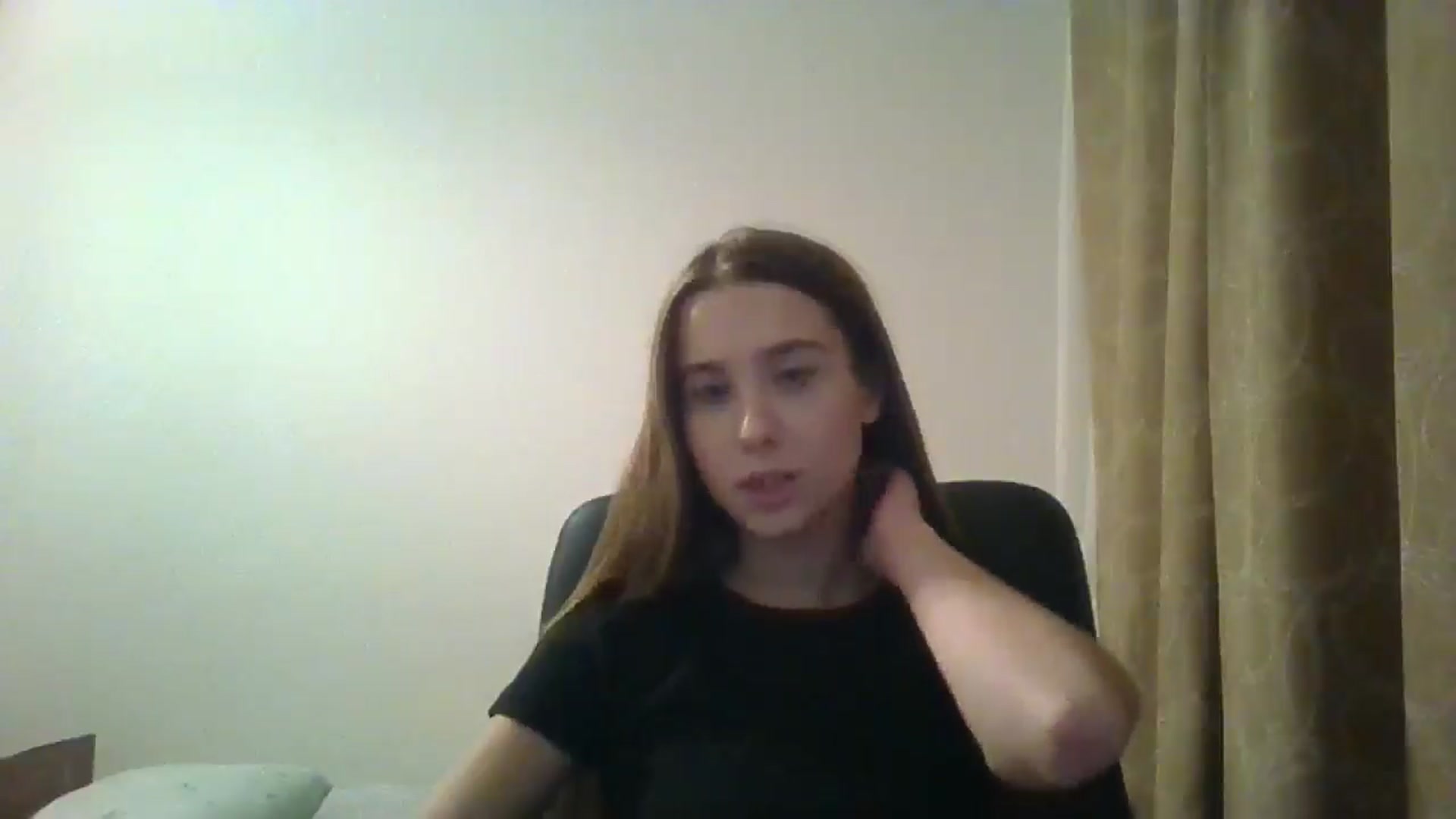 Gallery image thumbnail from ElariaVee's myfreecams stream on, 11/16/2025, 15:37 image 7 of 20
