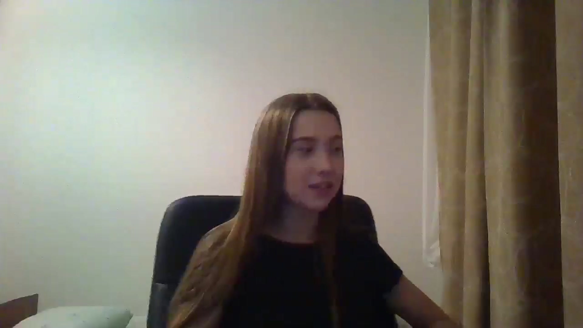 Gallery image thumbnail from ElariaVee's myfreecams stream on, 11/16/2025, 15:37 image 3 of 20