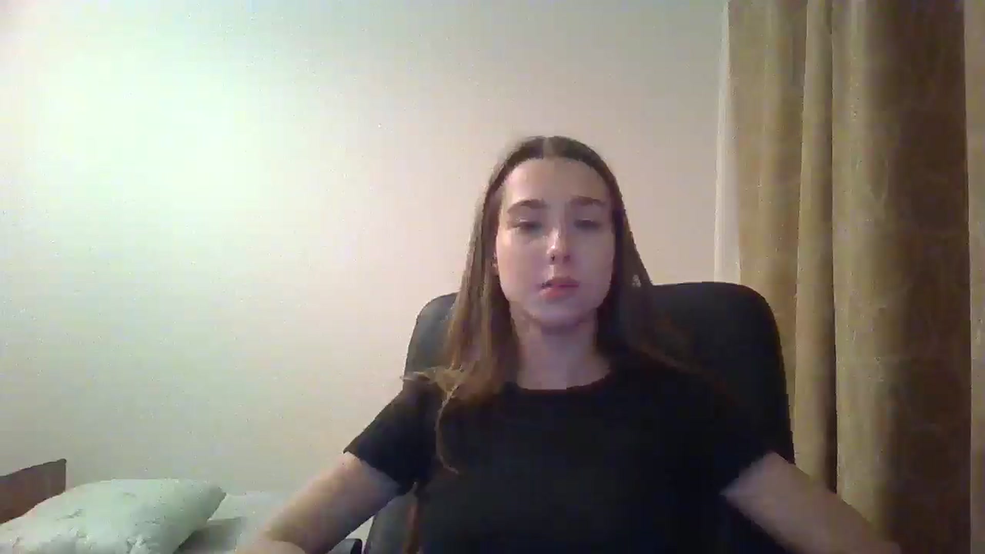 Gallery image thumbnail from ElariaVee's myfreecams stream on, 11/16/2025, 16:44 image 15 of 20
