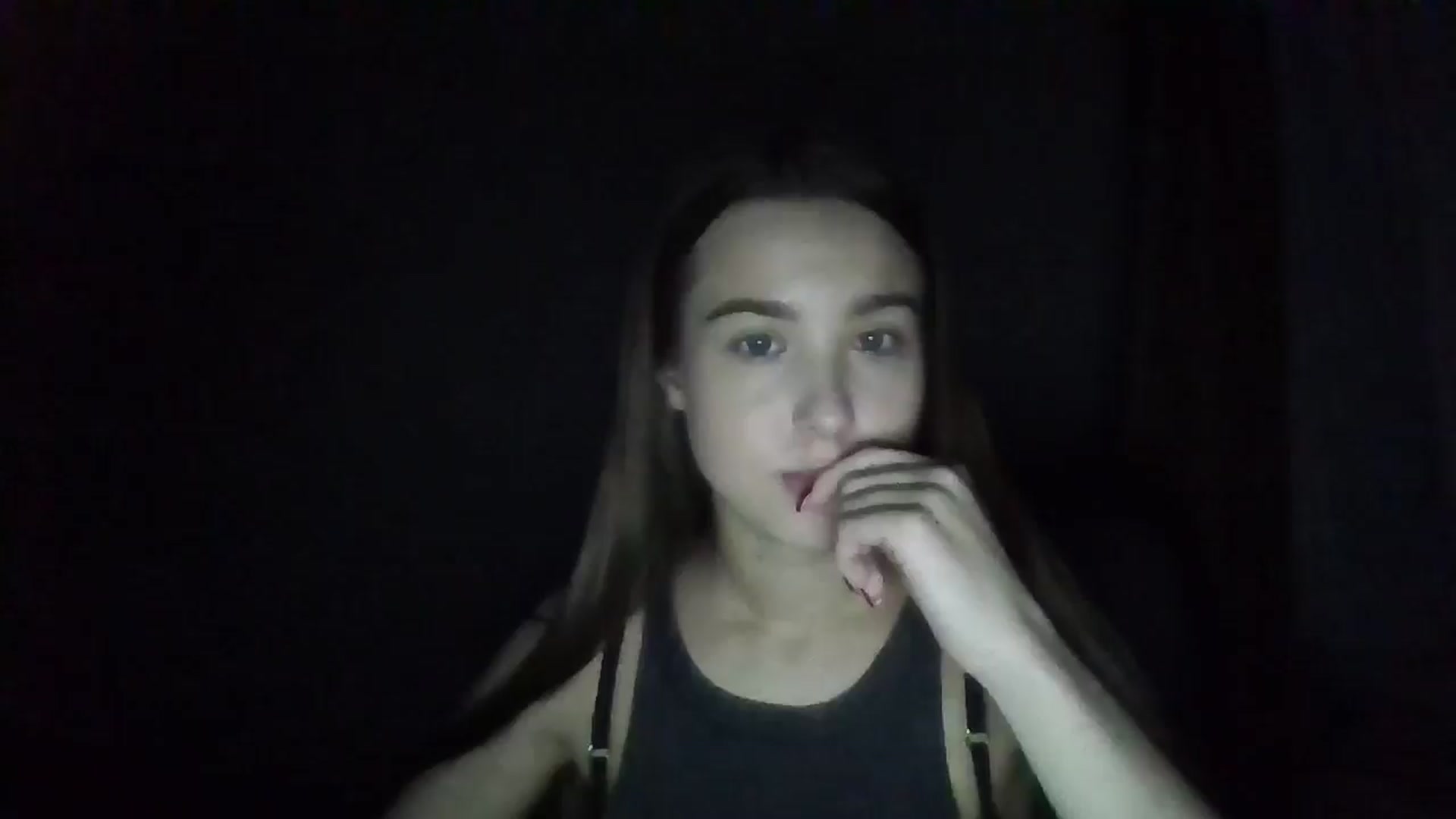 Gallery image thumbnail from ElariaVee's myfreecams stream on, 11/17/2025, 15:26 image 7 of 20