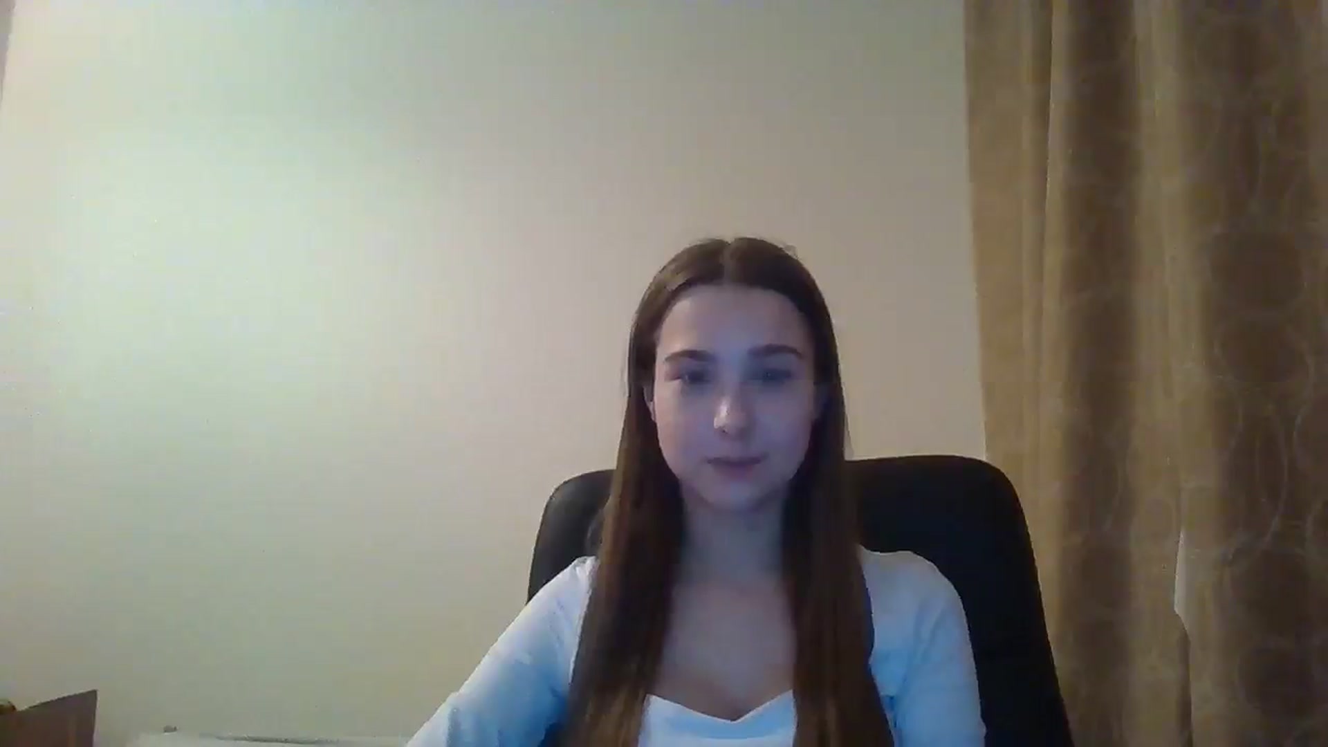 Gallery image thumbnail from ElariaVee's myfreecams stream on, 11/19/2025, 16:07 image 14 of 20