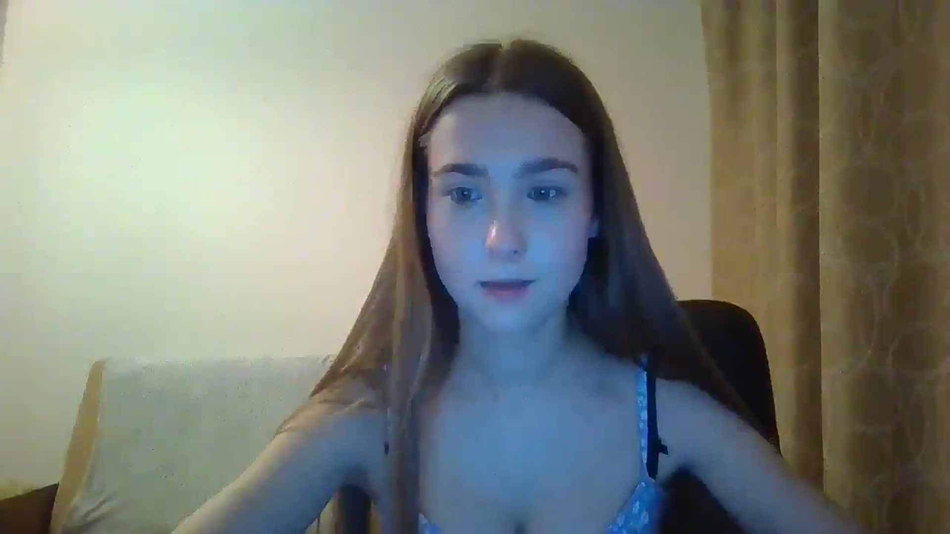 Gallery image thumbnail from ElariaVee's myfreecams stream on, 12/03/2025, 15:37 image 4 of 20