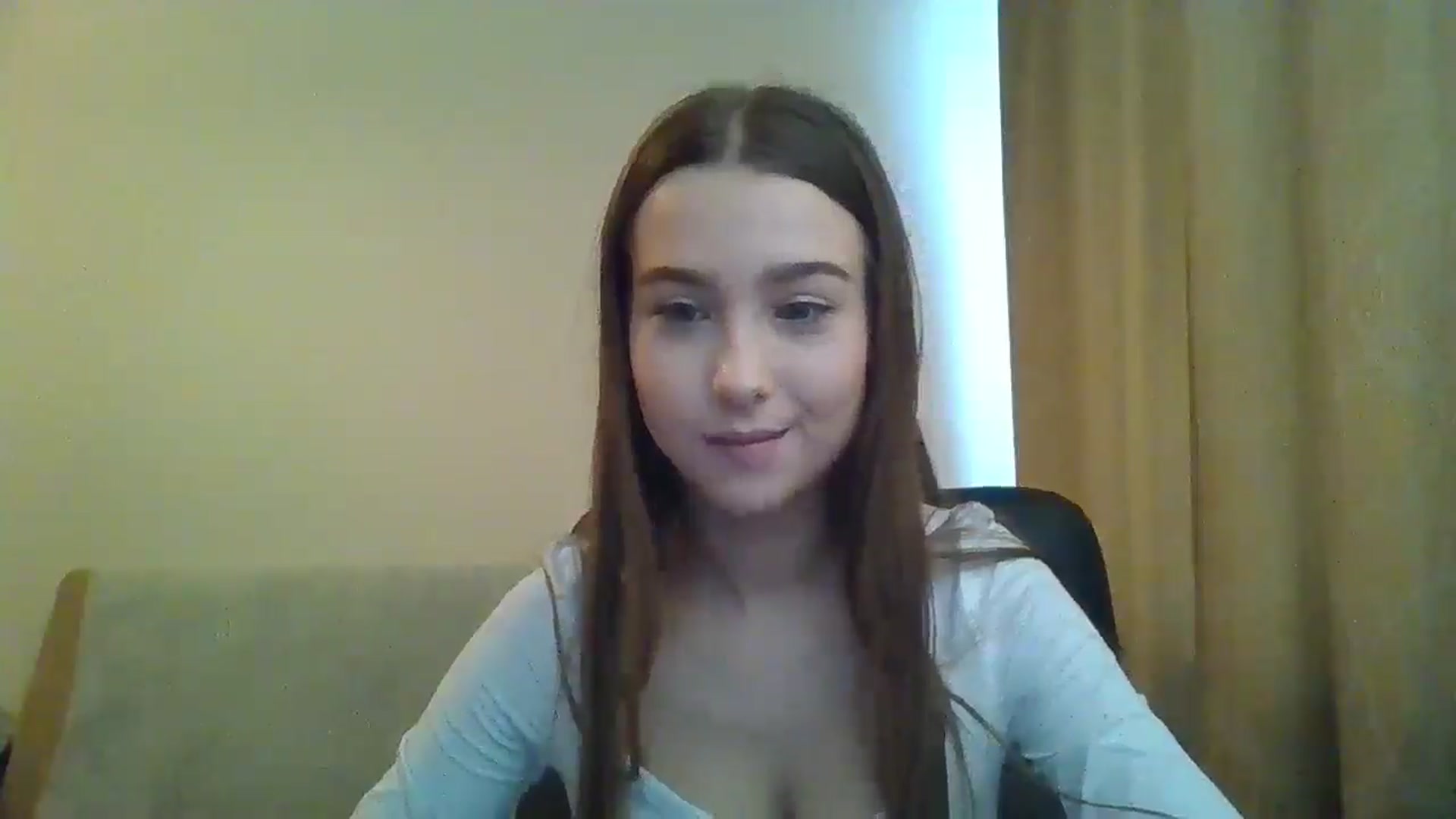 Gallery image thumbnail from ElariaVee's myfreecams stream on, 12/18/2025, 12:40 image 17 of 20
