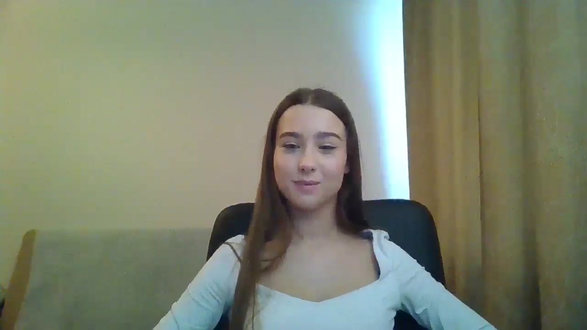 Gallery image thumbnail from ElariaVee's myfreecams stream on, 12/18/2025, 12:40 image 9 of 20