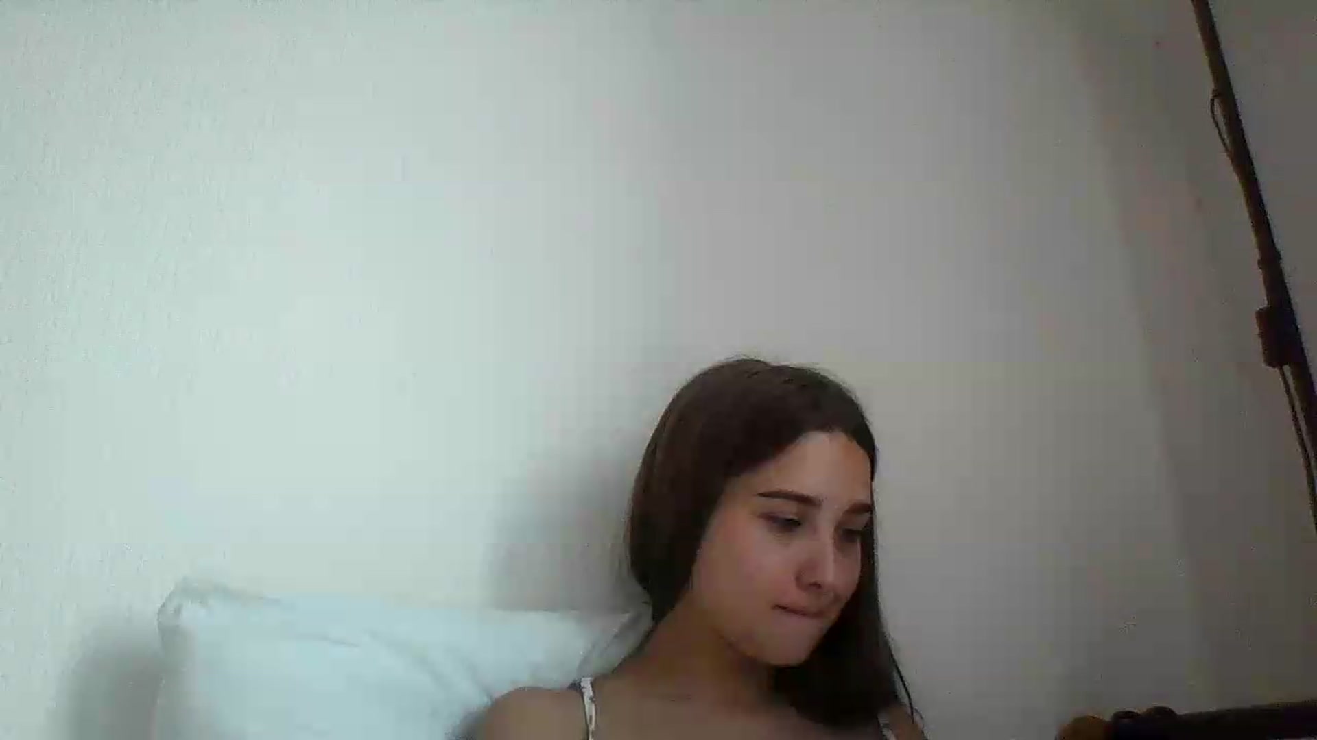 Gallery image thumbnail from ElariaVee's myfreecams stream on, 08/06/2026, 13:47 image 13 of 20