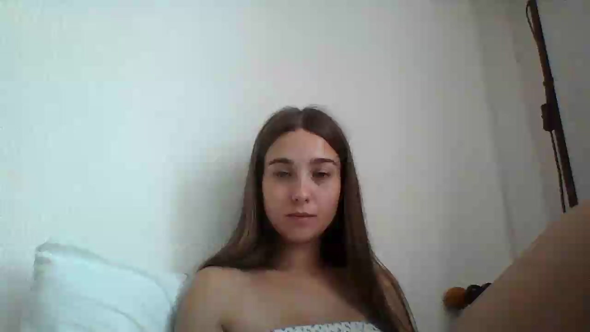 Gallery image thumbnail from ElariaVee's myfreecams stream on, 08/06/2026, 14:31 image 1 of 20