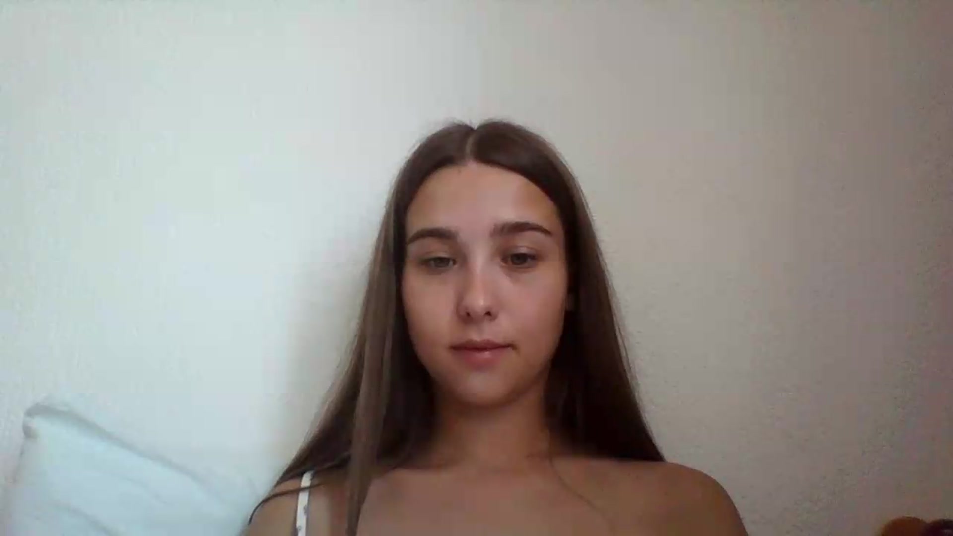 Gallery image thumbnail from ElariaVee's myfreecams stream on, 08/06/2026, 14:31 image 12 of 20