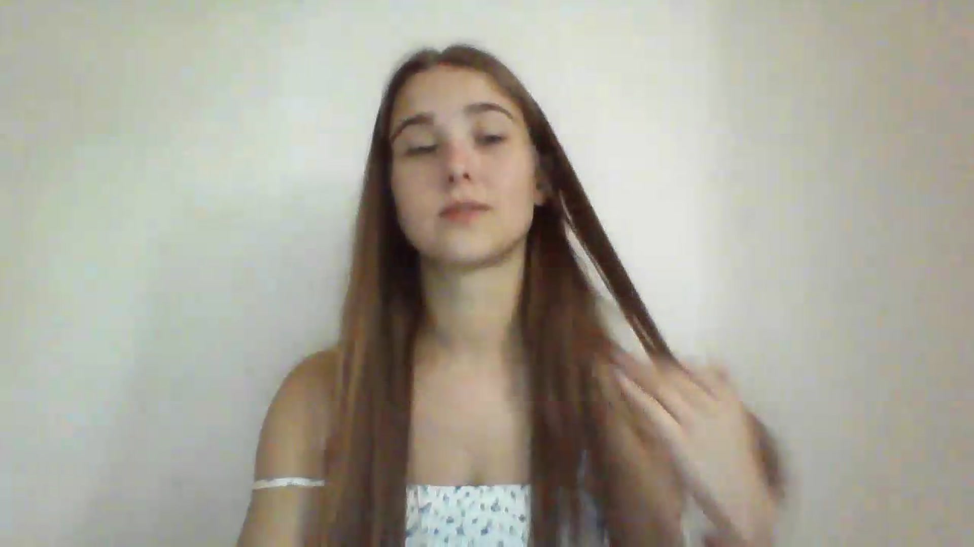 Gallery image thumbnail from ElariaVee's myfreecams stream on, 08/07/2026, 12:22 image 17 of 20
