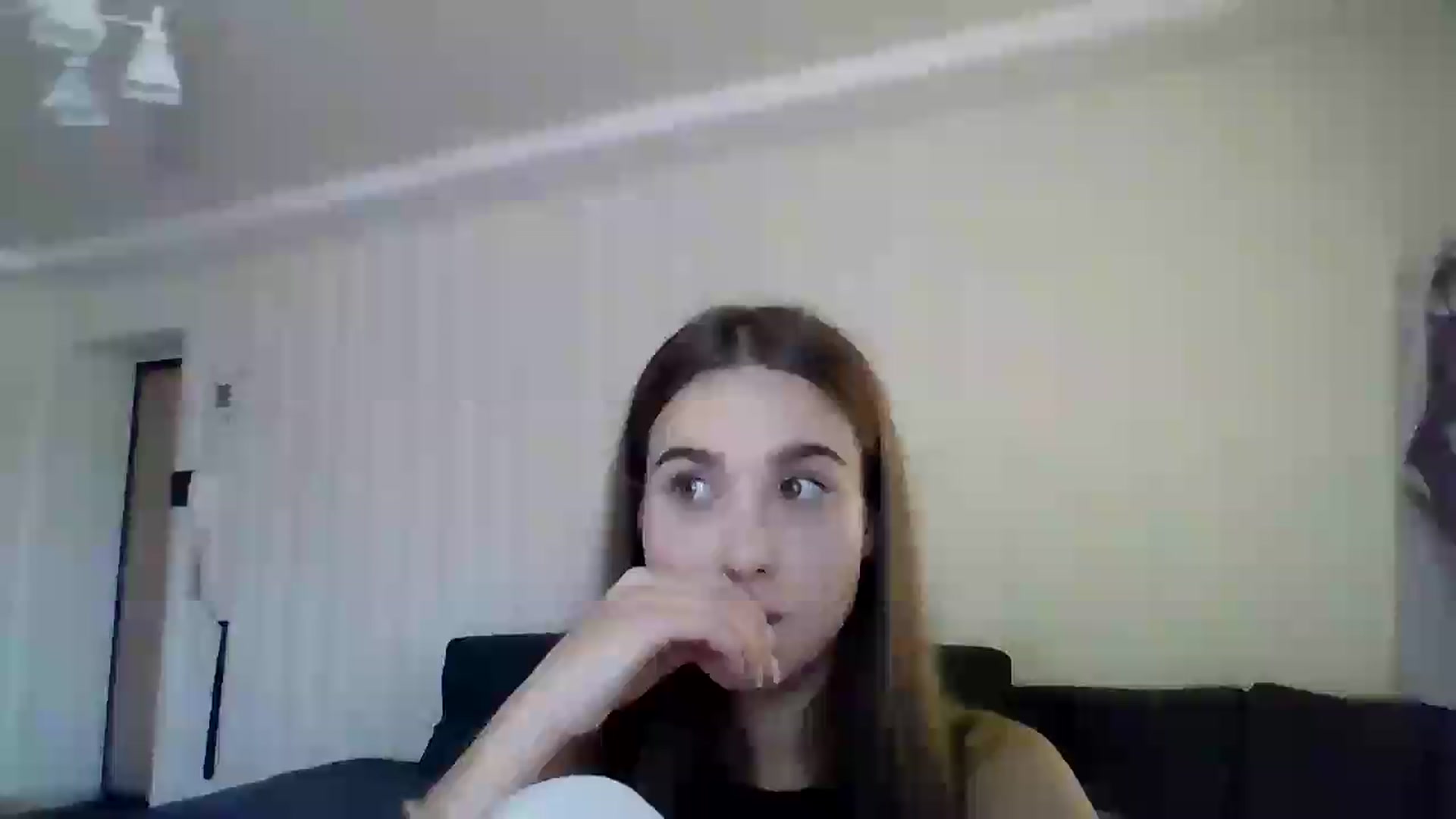 Gallery image thumbnail from ElariaVee's myfreecams stream on, 08/19/2026, 12:51 image 6 of 20