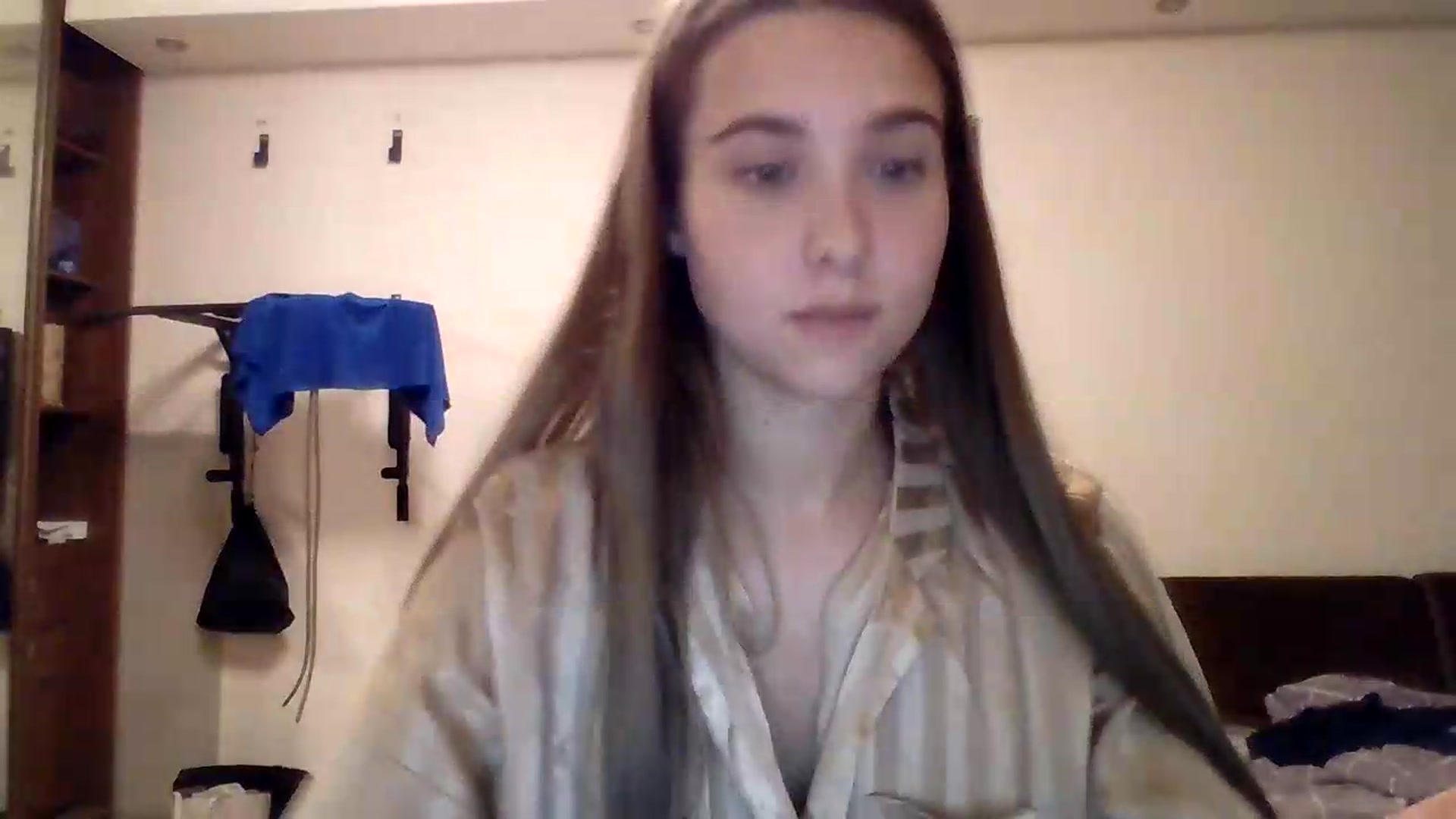 Gallery image thumbnail from ElariaVee's myfreecams stream on, 08/22/2026, 19:47 image 15 of 20
