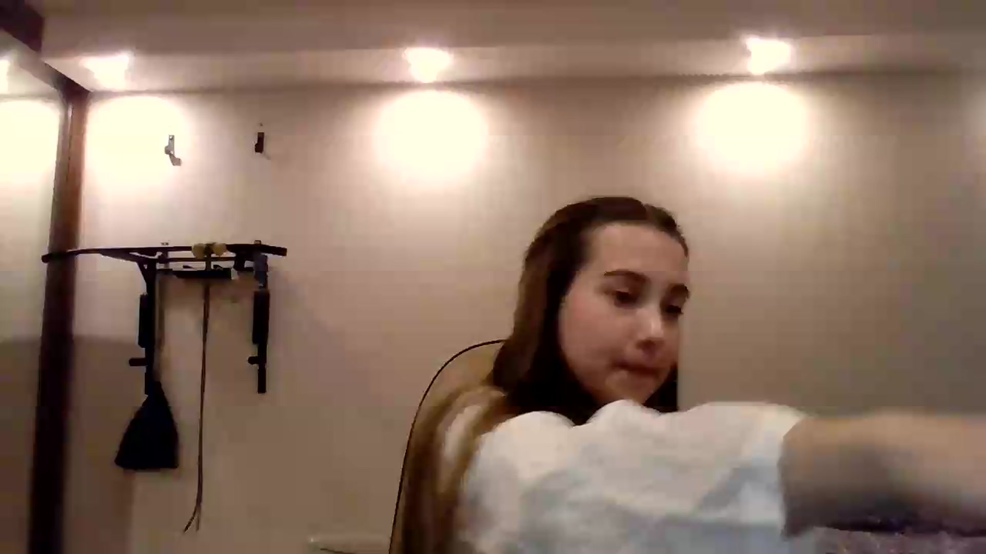 Gallery image thumbnail from ElariaVee's myfreecams stream on, 09/09/2026, 13:04 image 15 of 20