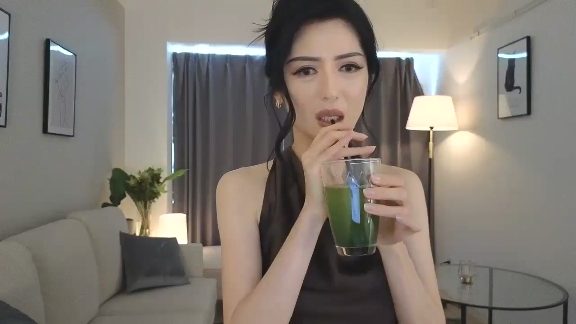 Gallery image thumbnail from Eleah's myfreecams stream on, 09/12/2024, 24:01 image 17 of 20